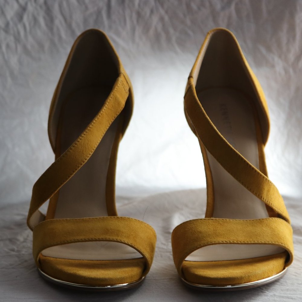 KennethCole Baylee Sandal Suede upper heels.